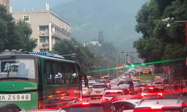 重慶市區 | 小塊頭、大(dà)智慧，讓市民(mín)舒心上下班